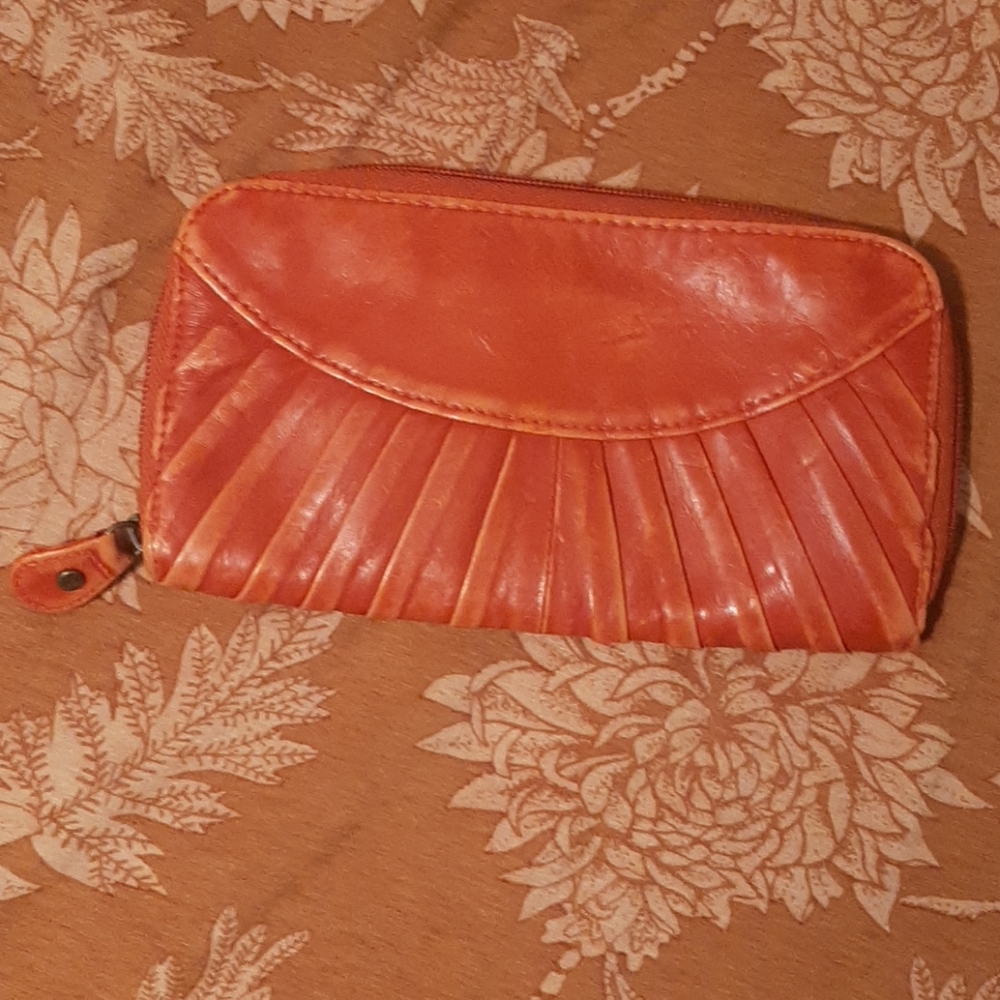Vtg Orange leather wallet